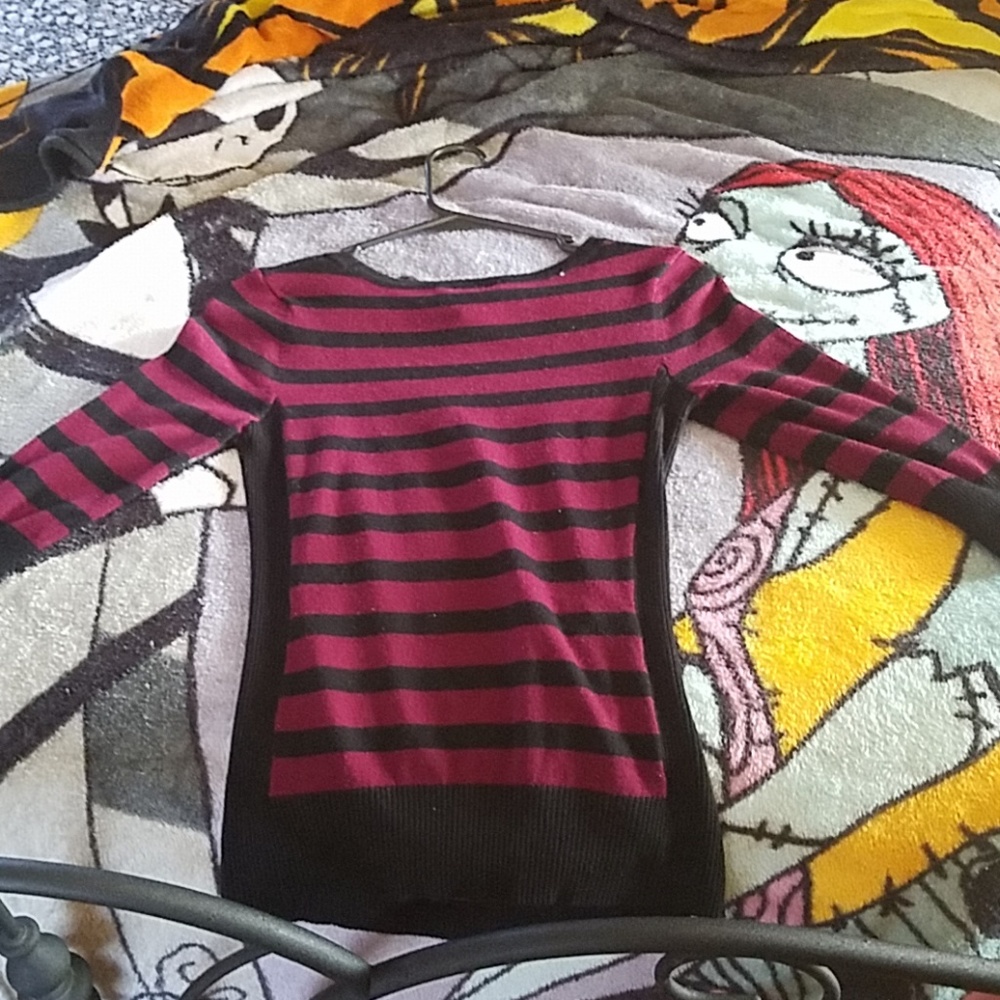 Striped top - Picture 3 of 3